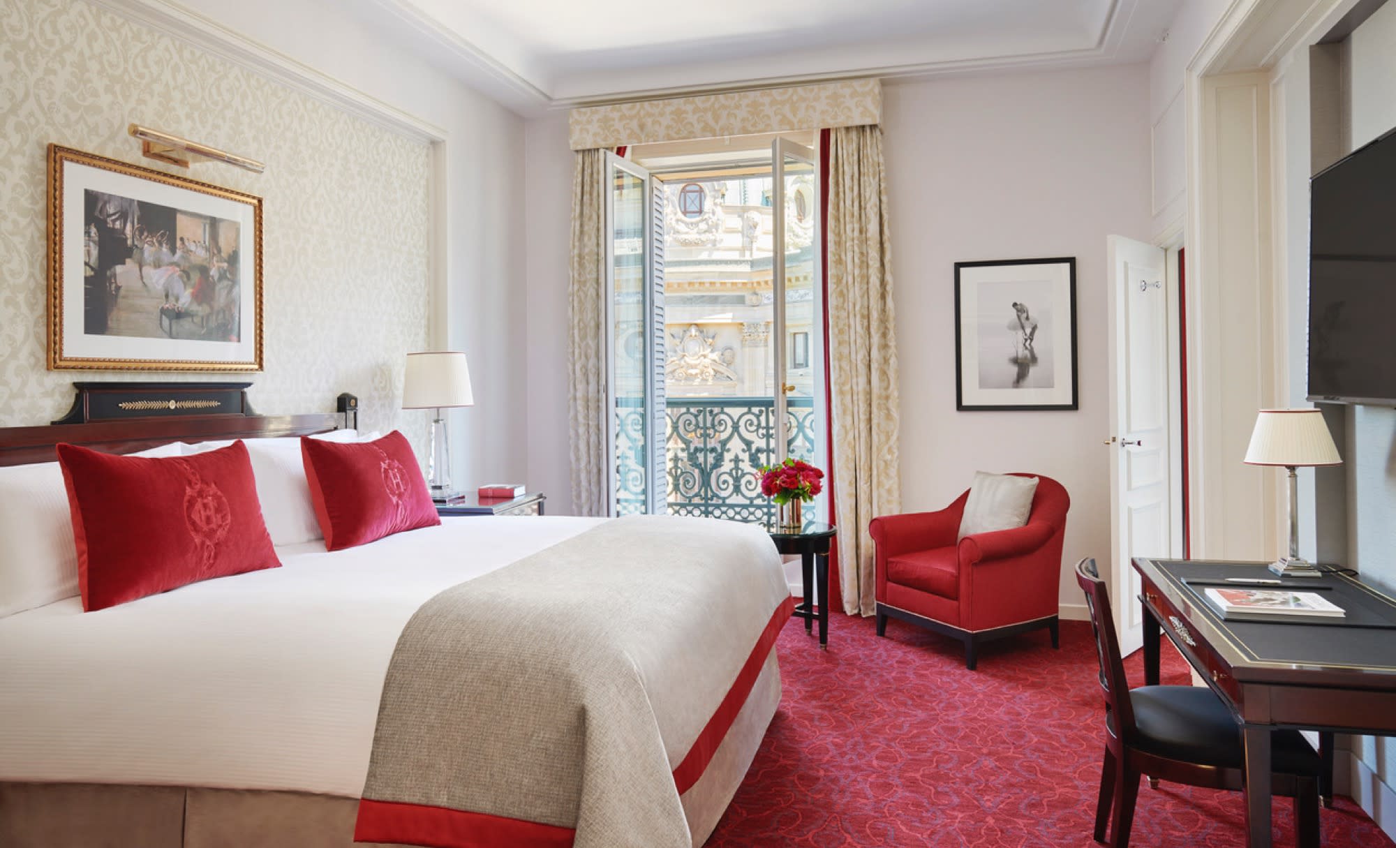Une chambre Premium avec vue sur l'Opéra à l'InterContinental Paris Le Grand