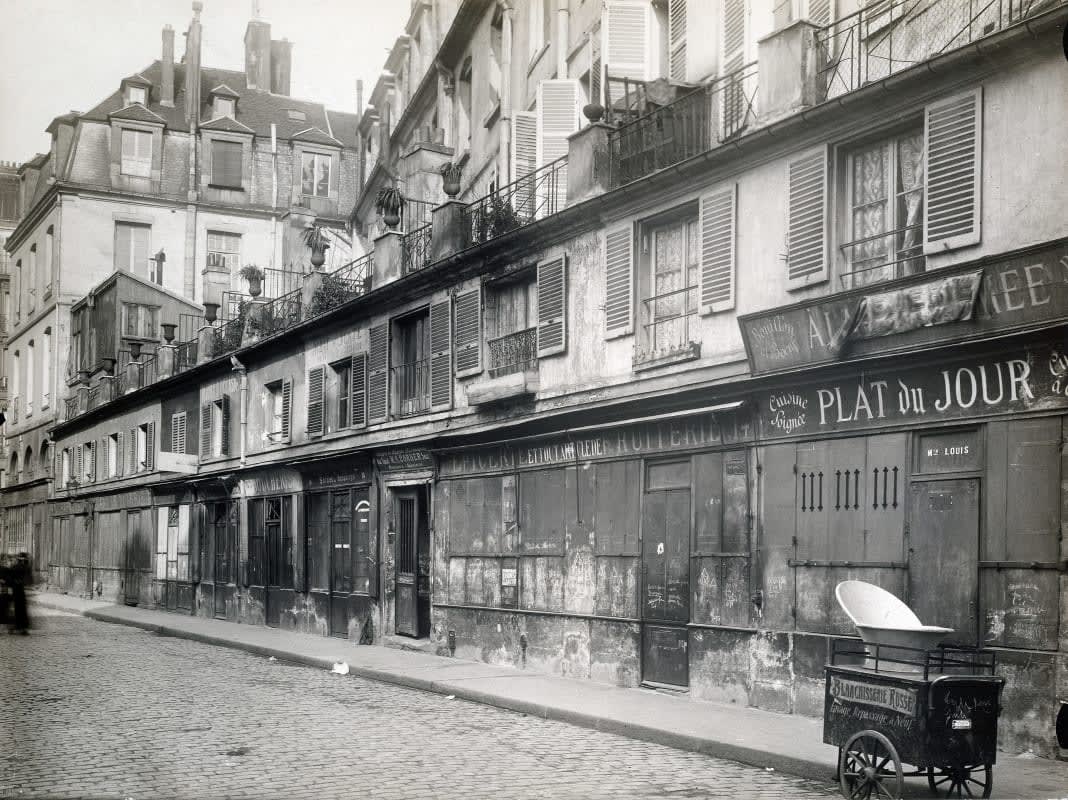 La rue des Blancs-Manteaux fotografiada en 1917 por Charles Lansiaux