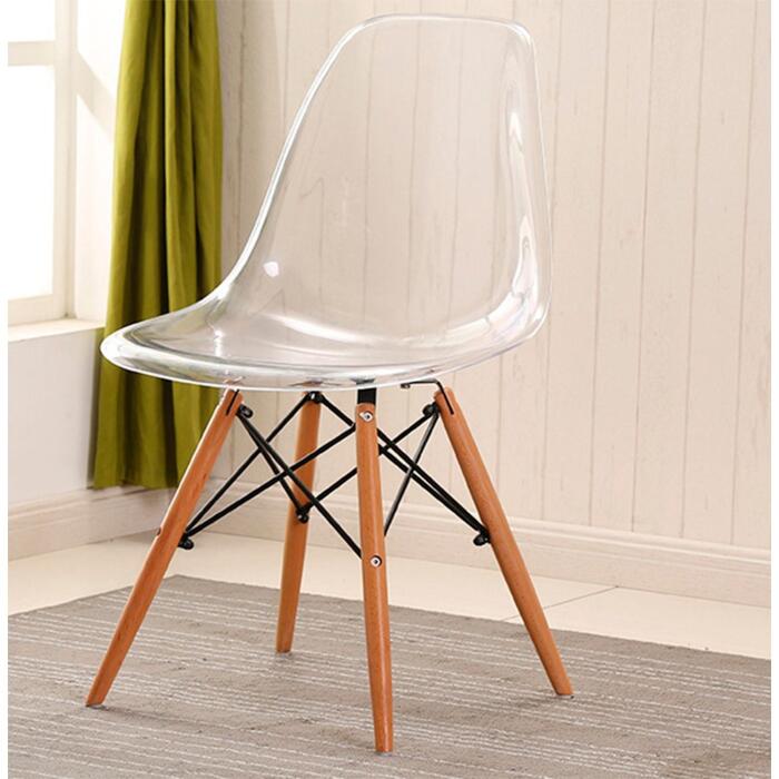 Silla Eames 4