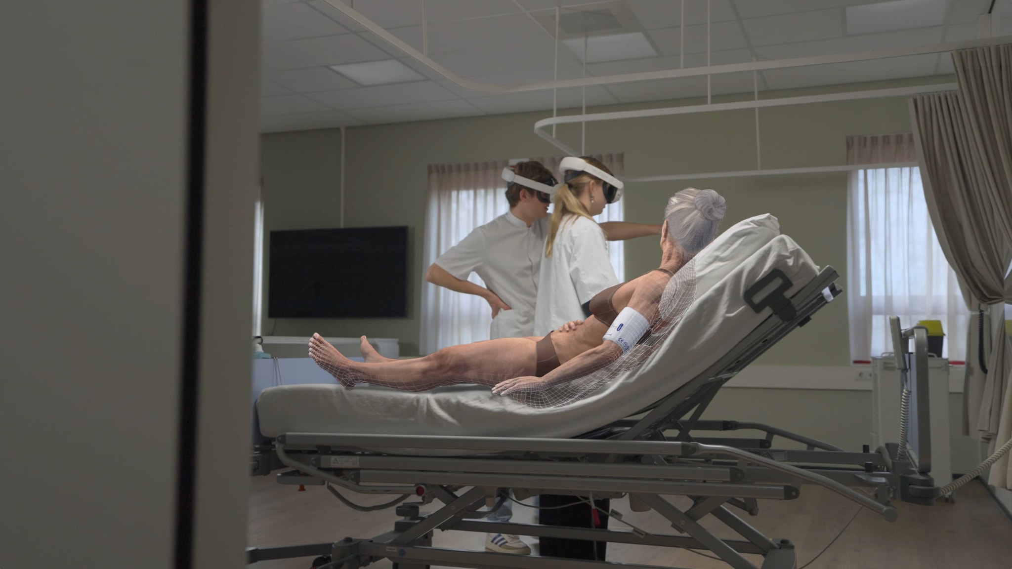 Nursing students use mixed reality to practise structured acute-care assessment