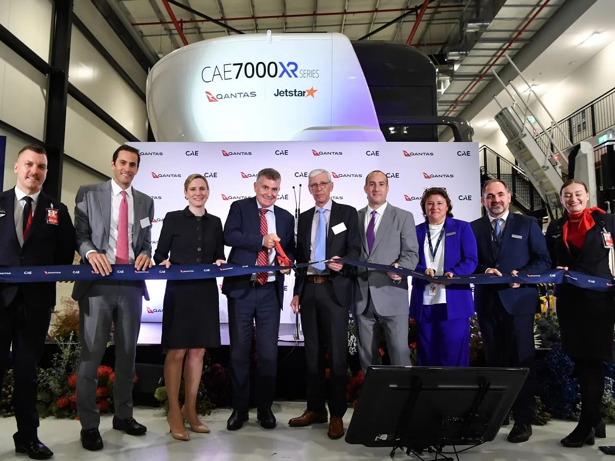 Qantas opens Sydney flight simulator centre for airline pilot training