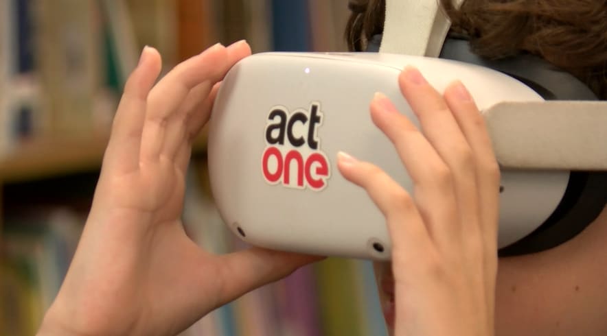 Students at Valley Horizon Elementary School using VR headsets during the Act One Arts Immersion field trip