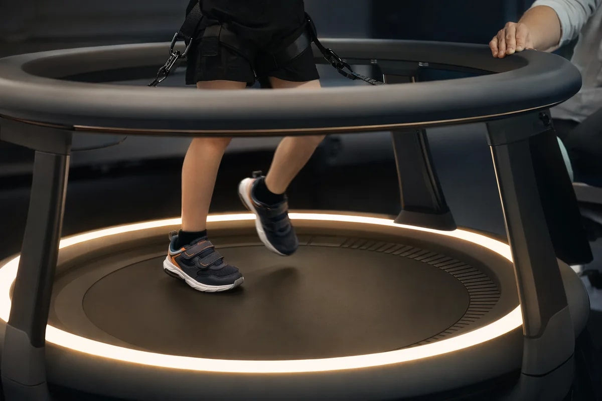 Rutgers WINLAB deploys full-body VR treadmill for AI-assisted neurodivergent therapy research