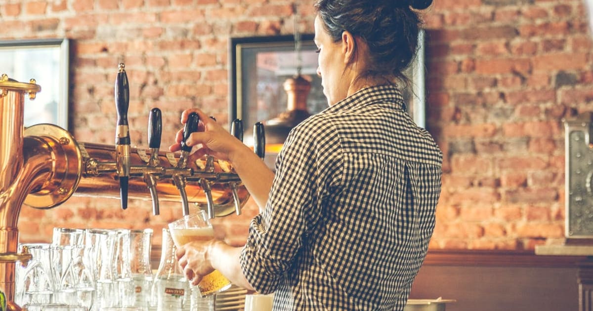 10 Things You Need to Know Before a Bartender
