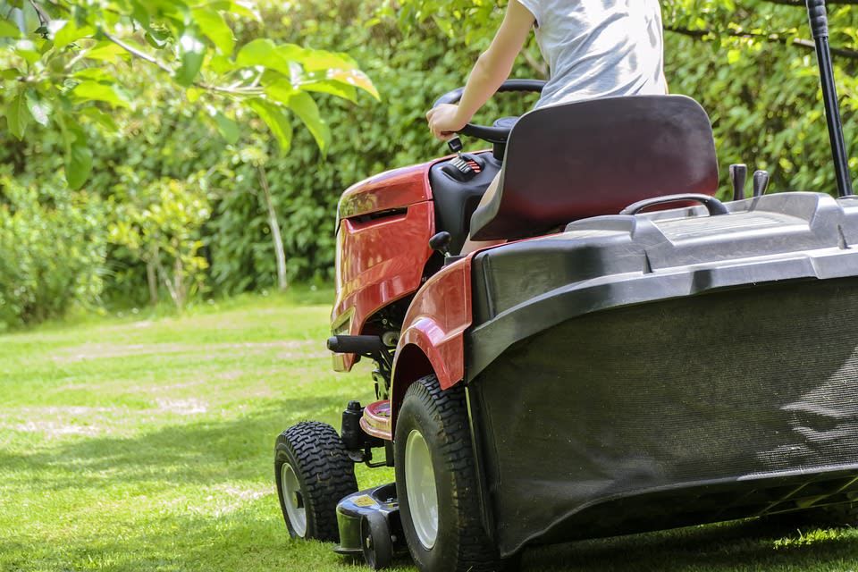 10 Best Riding Lawn Mower for Hills Reviews Lifehack