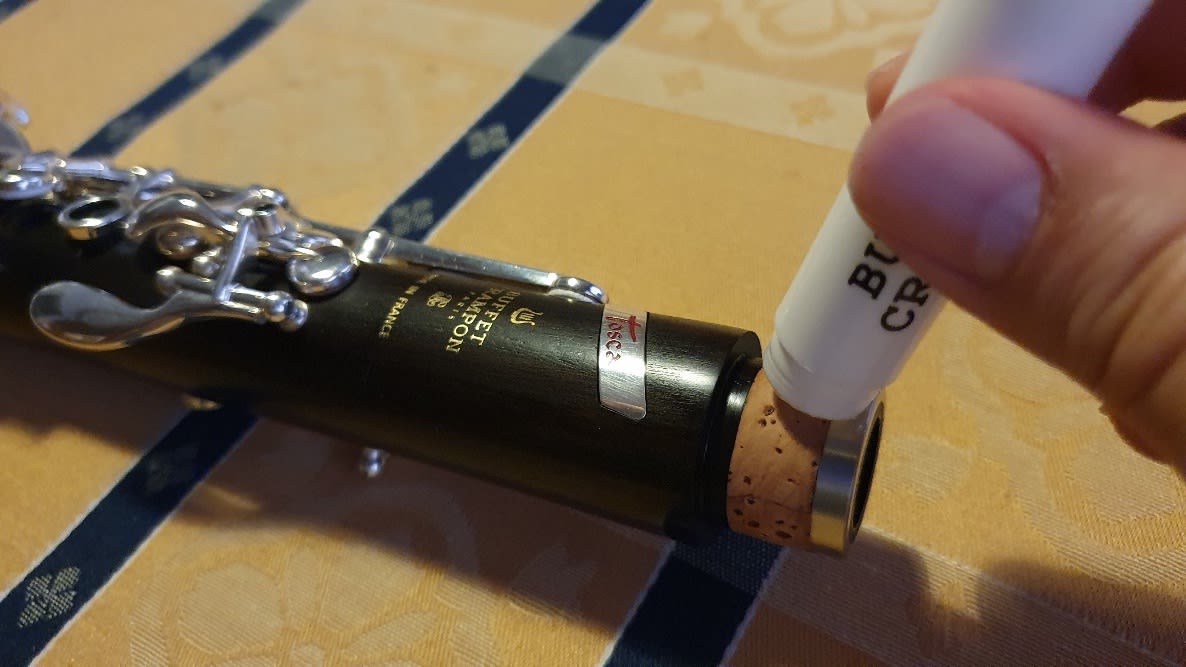 Maintenance of corks and keys of the Beat