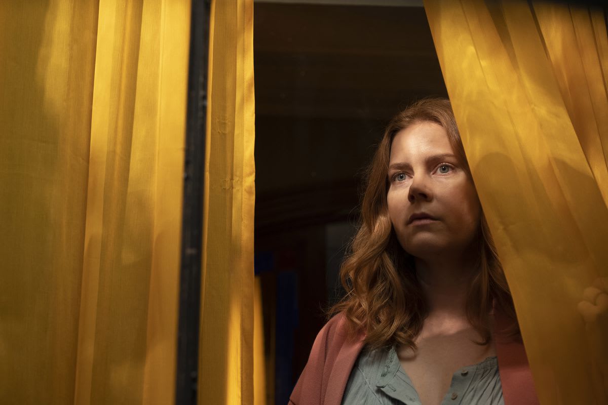 Netflix The Woman In The House Across The Street The Woman in the Window - A Netflix Movie Review | Geeks