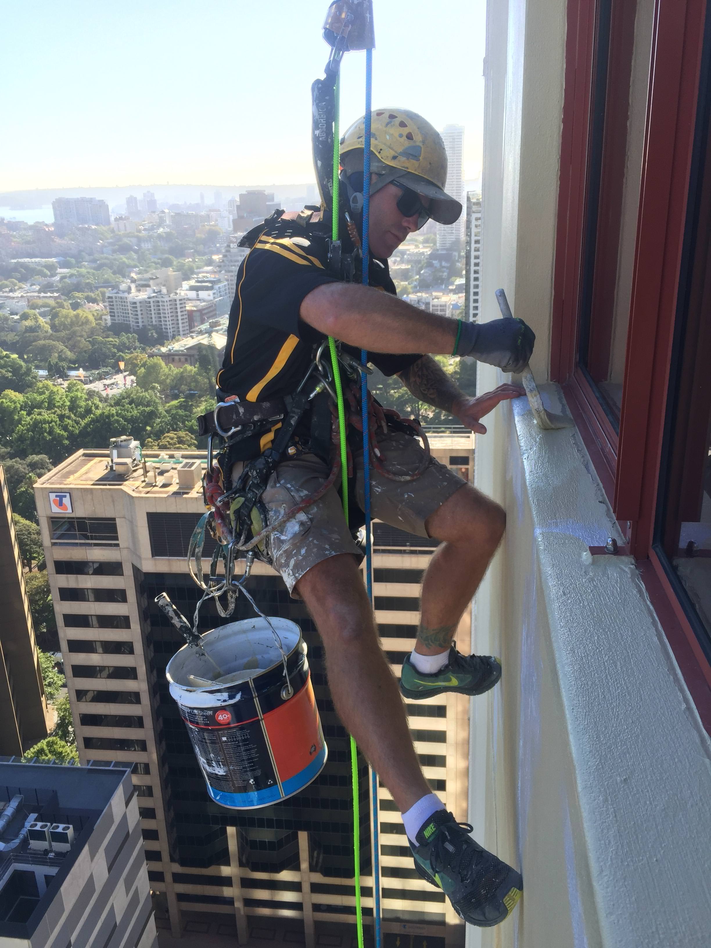 4 Reasons Why You Should Use Rope Access for painting