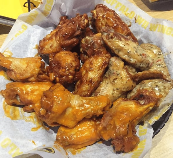 Eating Healthy at Buffalo Wild Wings - Chasing Vibrance