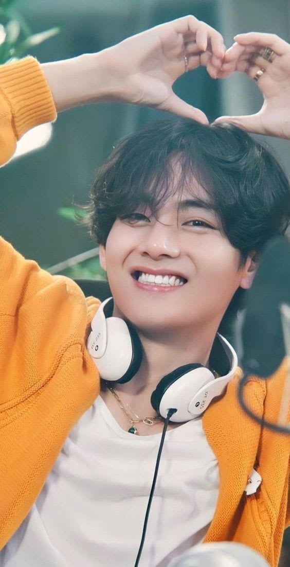 BTS V 公式 公式 BTS [V] | Humans