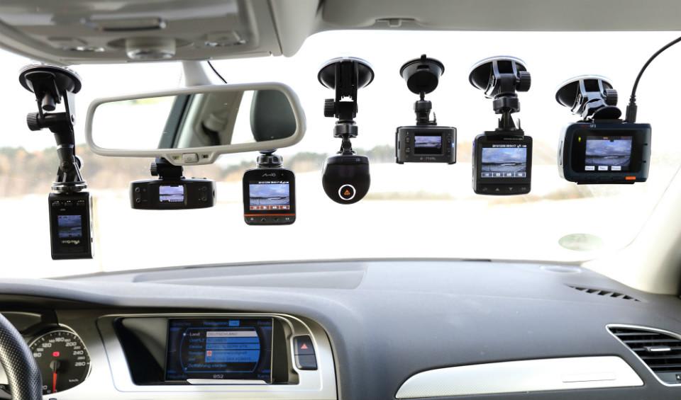 Dash Cam Benefits: Advantages of Using Car Dashboard Cameras - CARS24