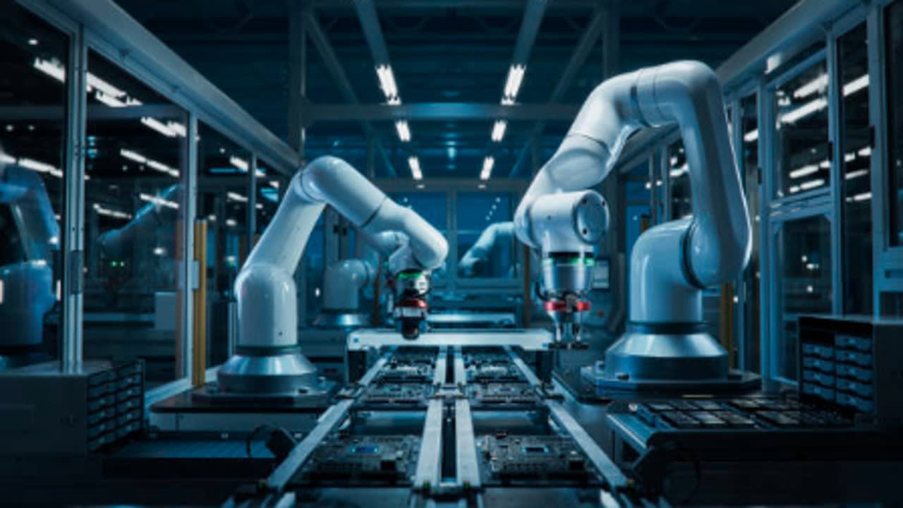Building Tomorrow's Factories: The Role of Automation & Robotics in Modern Manufacturing" | 01