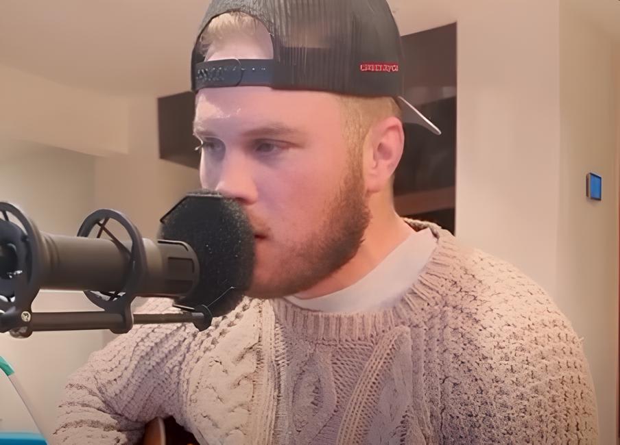 Zach Bryan singing