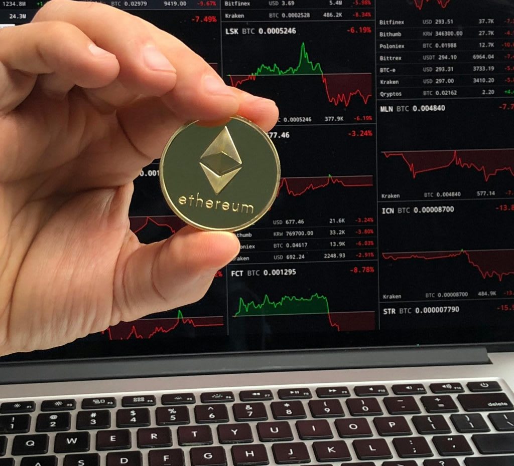 Navigating the Crypto Space with Financial Advisors: A Guide for Investors  | Trader