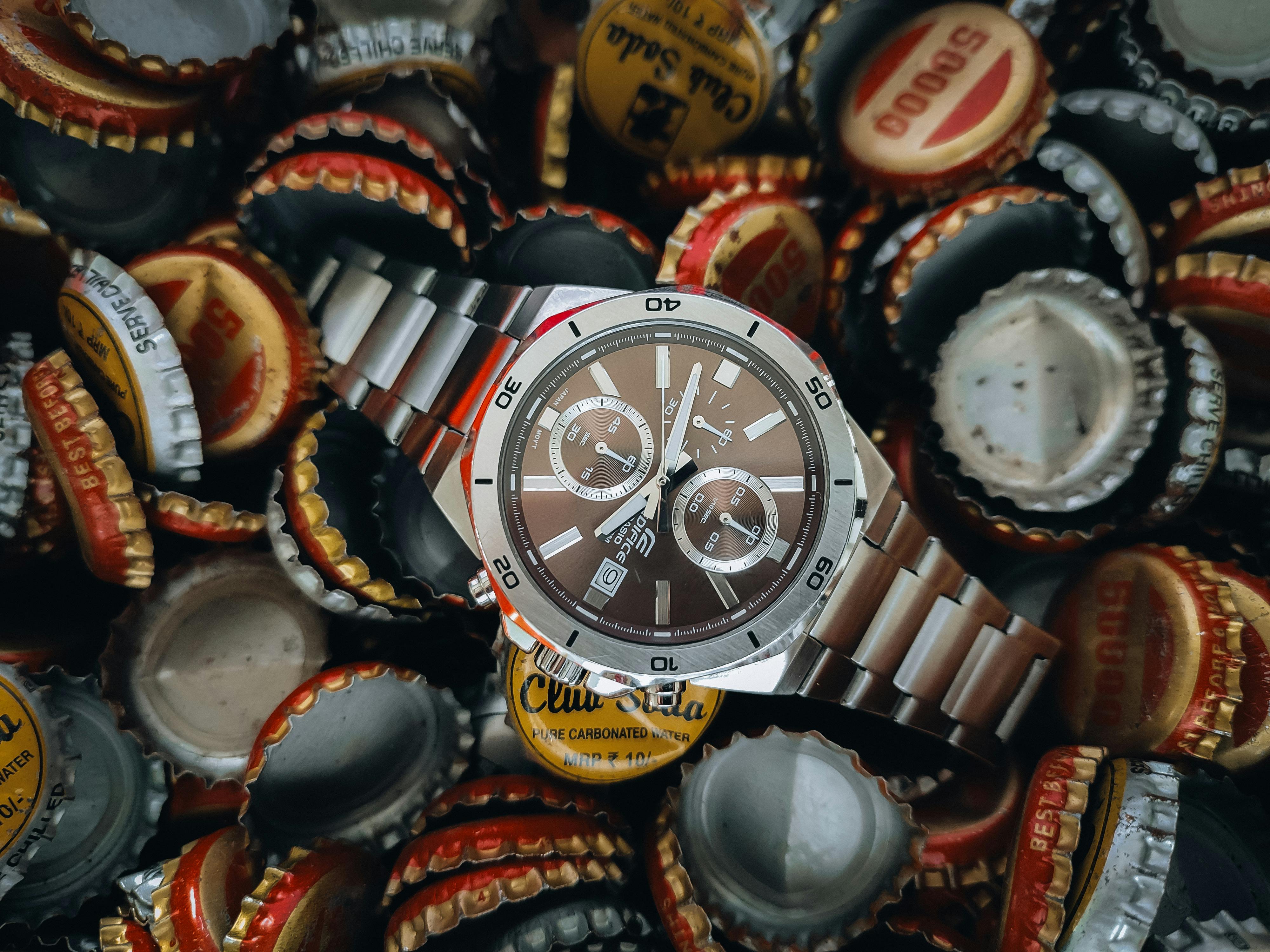 Amid a ’70s design revival, colorful hard-stone watch dials make a comeback