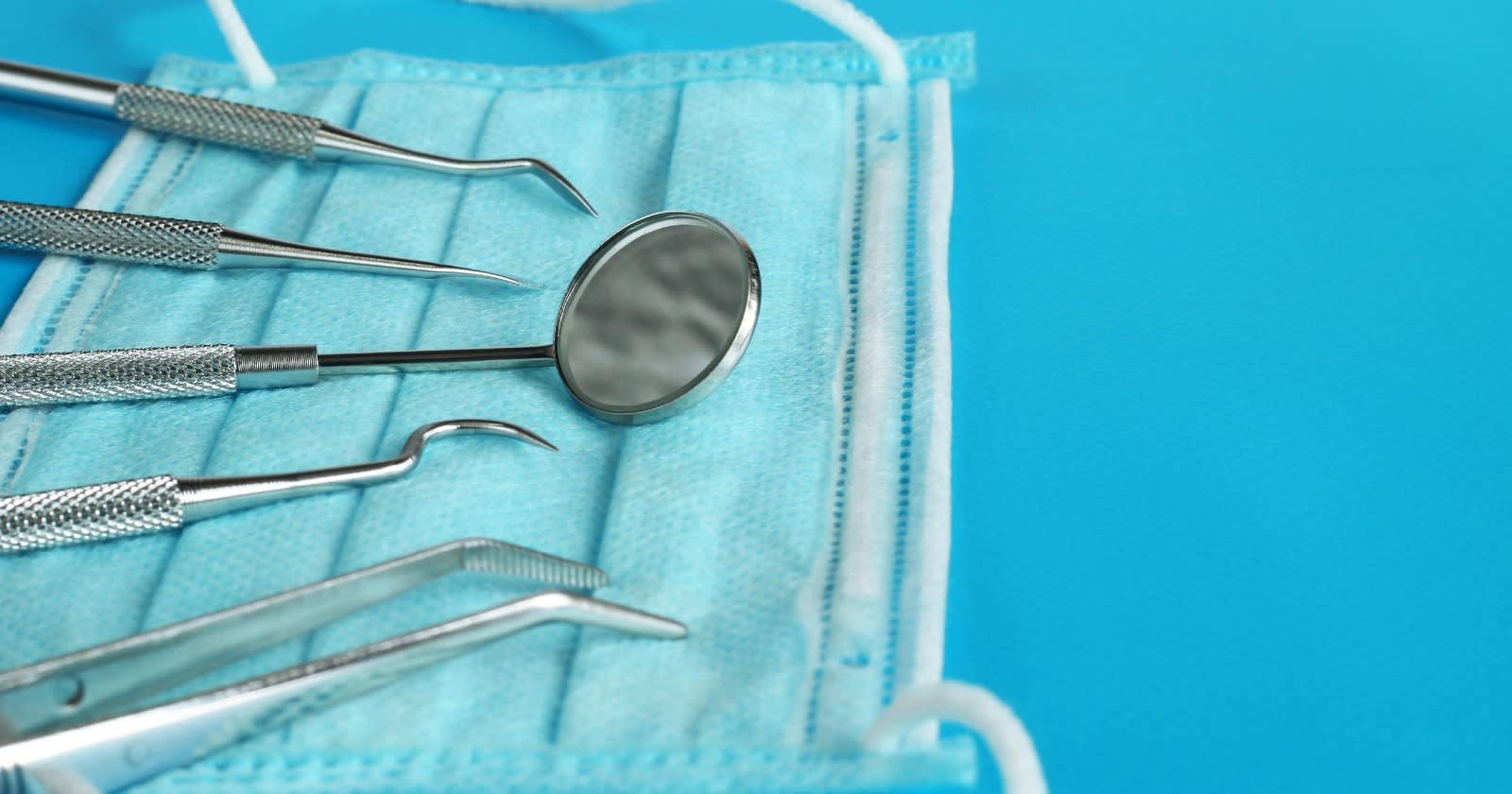 Global Dental Diagnostics and Surgical Equipment Market to Reach USD 15.66 Billion by 2033