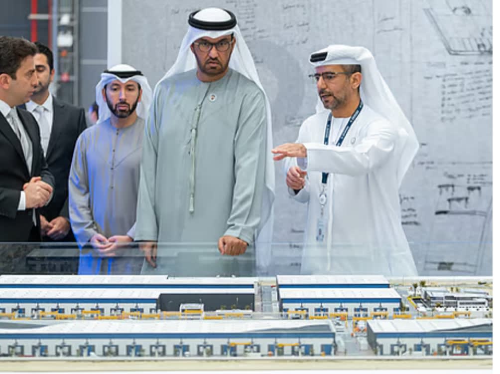 UAE‑Based Company Signs Dh1 Billion Lithium Deal with Mercedes‑Benz