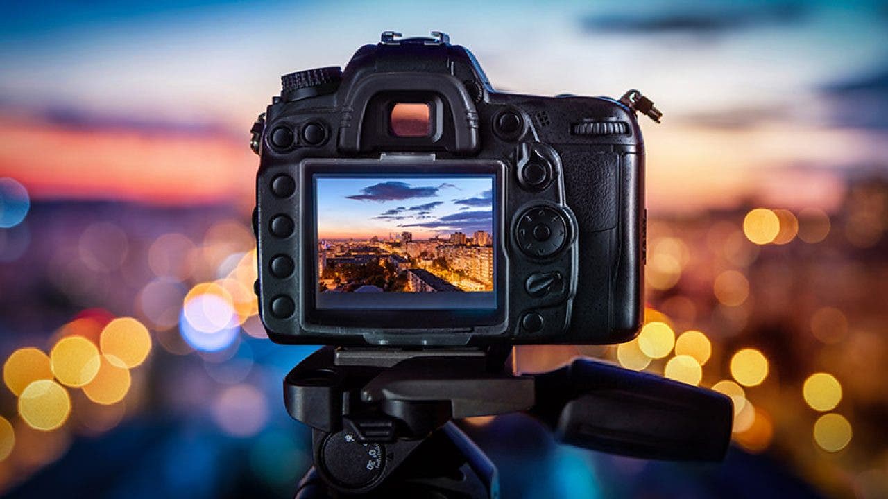 Artificial Intelligence and Images: Between Creative Revolution and Ethical Challenges