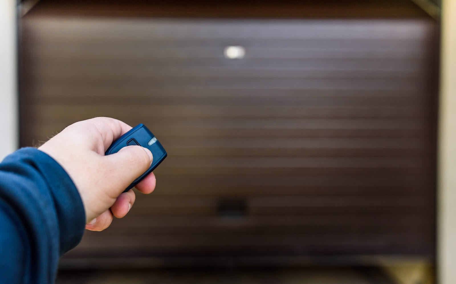5 Innovations in Garage Door Opener Technology 01