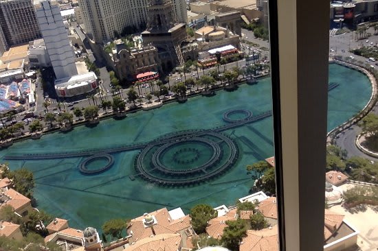 Man dead following injury while working at Bellagio Fountains