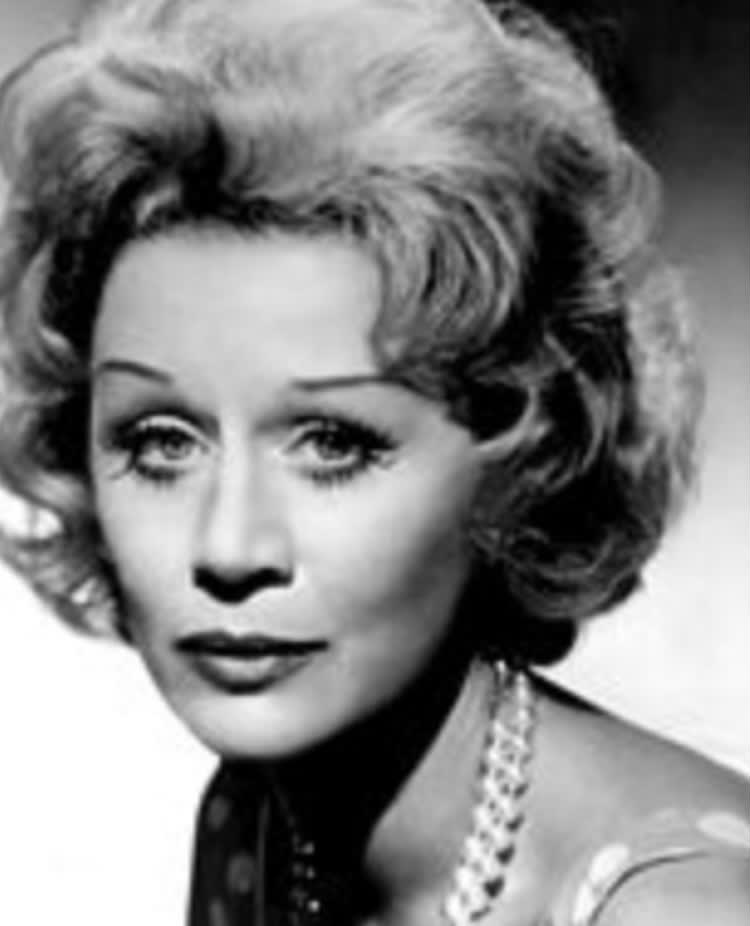 Margaret Leighton continued acting after MS diagnosis | Geeks