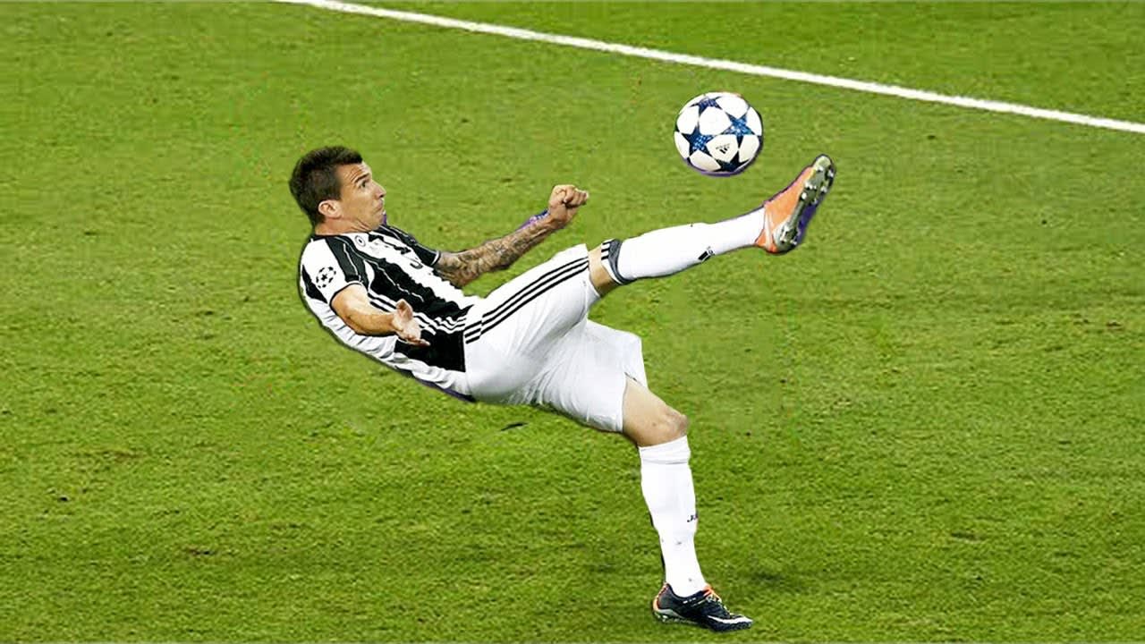 female basketball referee