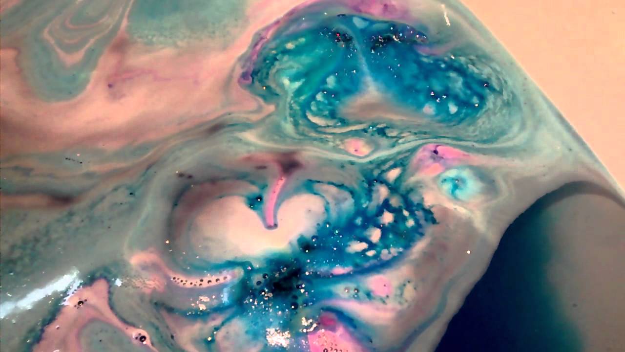 cool bath bombs in water