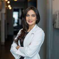 Dr. Sonia Chopra 