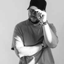 JHON OLIVER