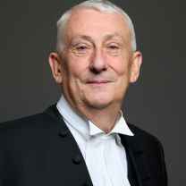 Lindsay Harvey Hoyle