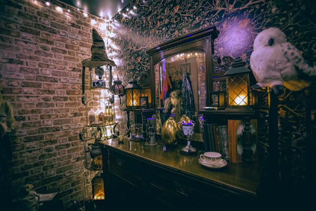 Harry Potter Themed Interior Design  Hogwarts interior, Aesthetic interior  design, Hogwarts room