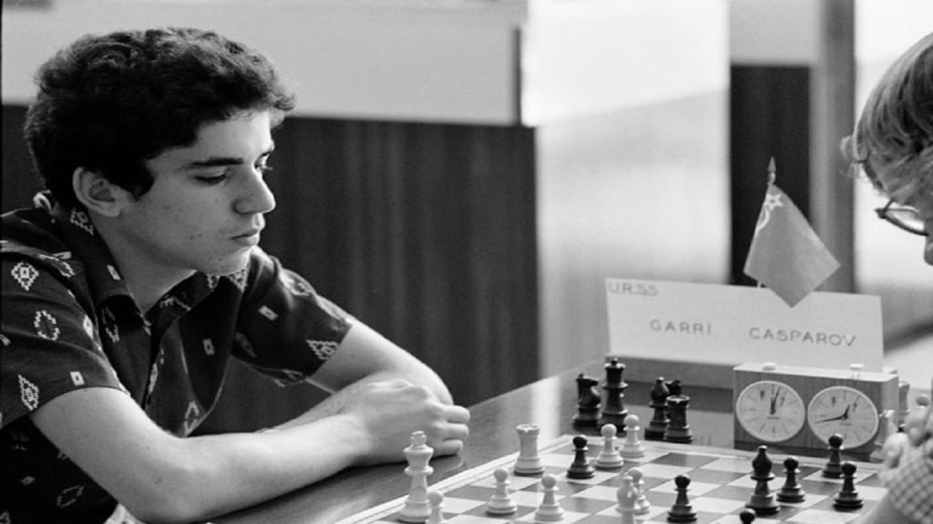 Garry Kasparov - Age, Family, Bio