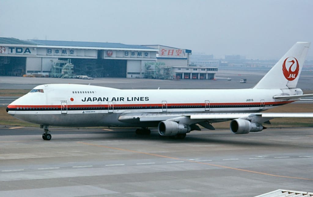 Japan Airlines Flight 123 - The aviation's world Titanic