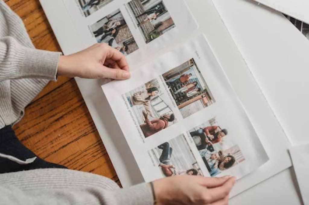 Not sure if it is common knowledge but 4x6 photo albums fit top