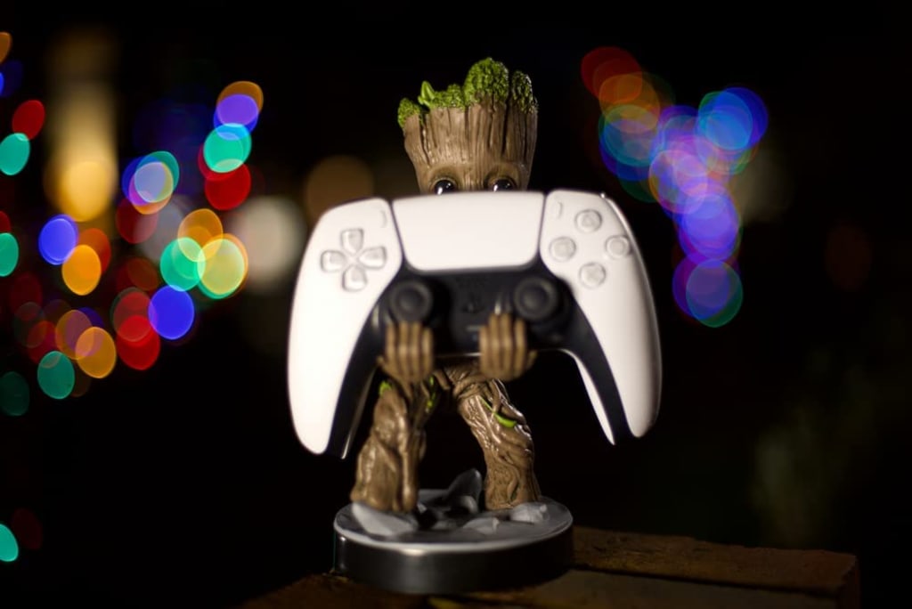  Cable Guys - Toddler Groot Gaming Accessories Holder