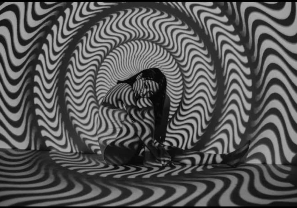 Mind-boggling optical illusion challenges you to stop the spirals