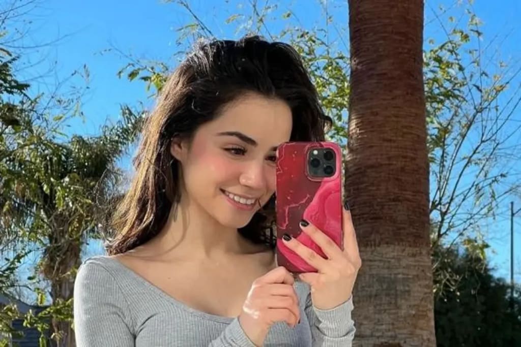 Jameliz Benitez Smith | Humans