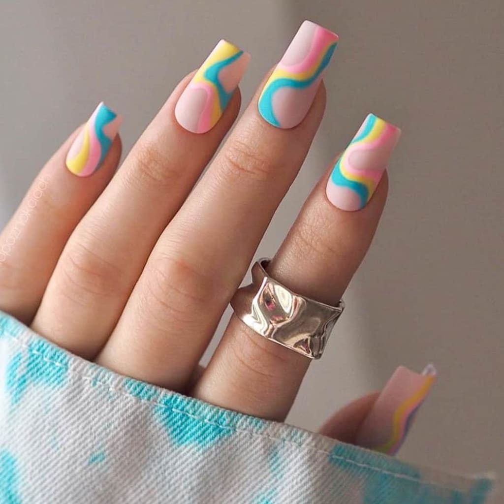 SNS Nail Designs That Trend This Season