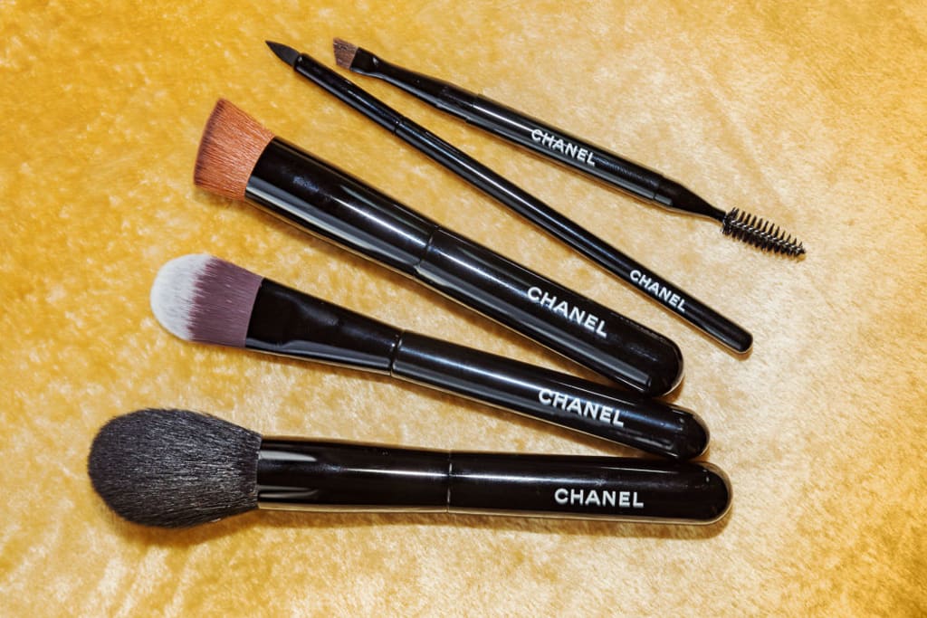 Chanel Cosmetics Face Powder Makeup brush, chanel, cosmetics, chanel, makeup  Brush png