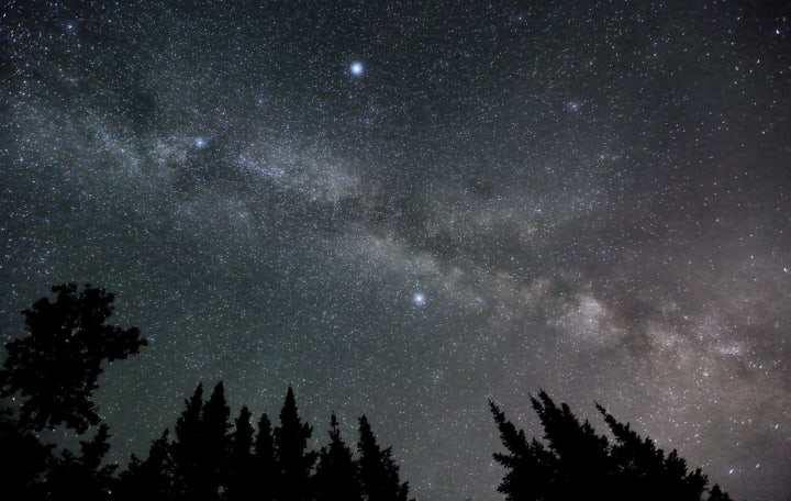 Exploring the Summer Triangle in the Night Sky - Owlcation