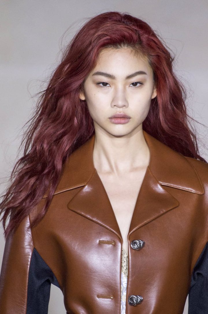 hoyeon jung louis vuitton runway