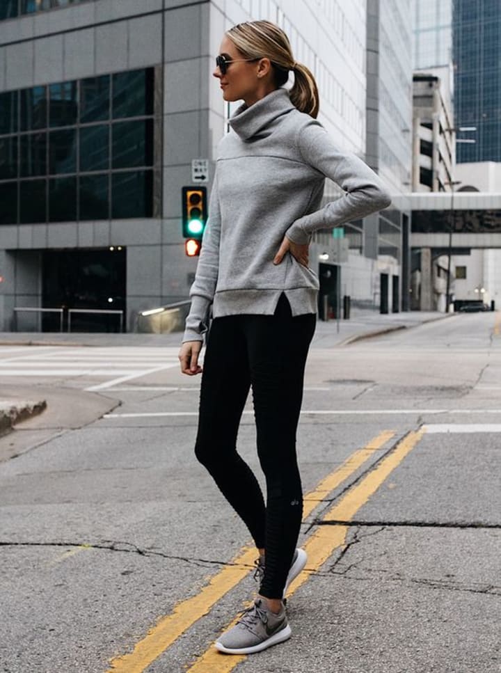 20+ Affordable Athleisure Looks to Copy  Casual sporty outfits, Outfits  with leggings, Athleisure outfits