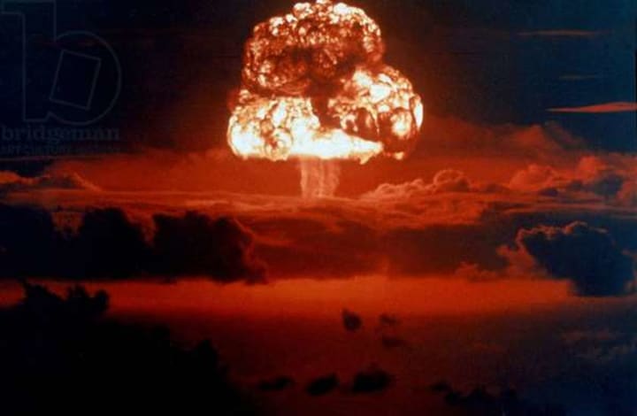 Top 10 Largest Nuclear & Atom Bomb Detonations