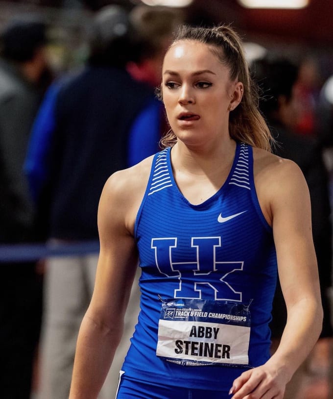 Top 10 Rankings 100Meter Dash Times in NCAA Division I Unbalanced