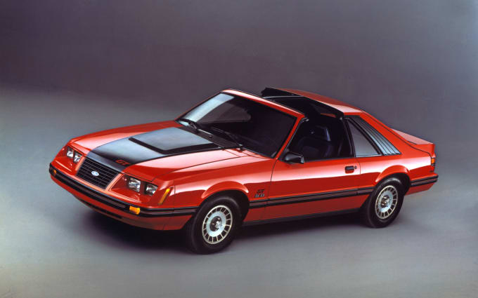 Ford mustang 80