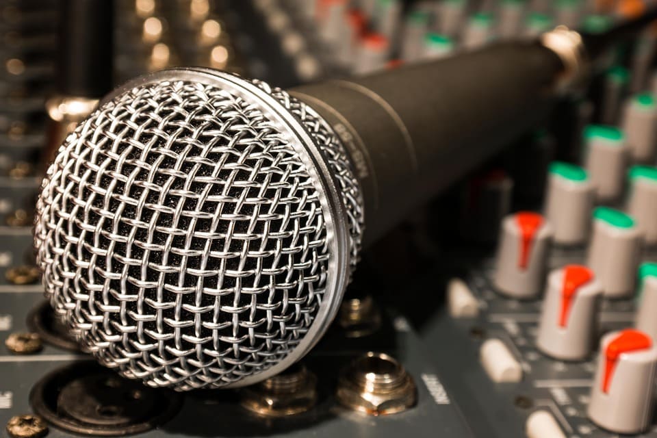 10 Best Synthpop Songs Beat