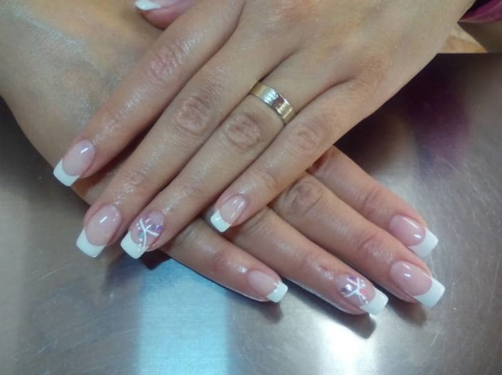 8 Amazing french tip nail designs | Blush 8 Amazing french tip nail designs | Blush