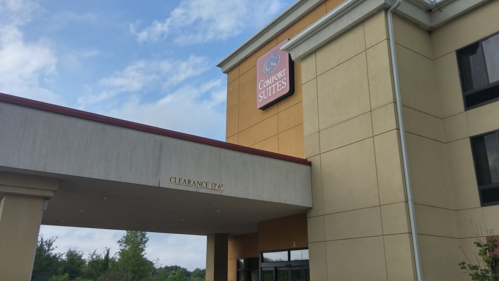 hotels in enid ok with jacuzzi in room