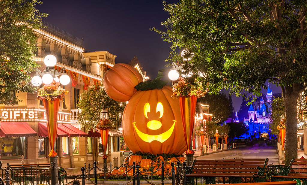 Best Halloween Treats at Disneyland and California Adventures Feast