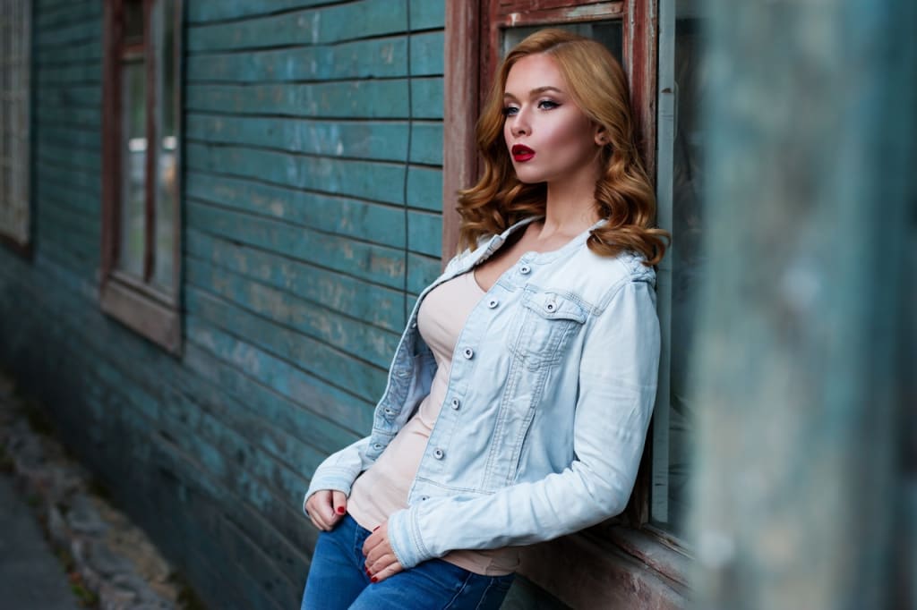 Hourglass Figure: How to Dress Best Hourglass Figure: How to Dress Best